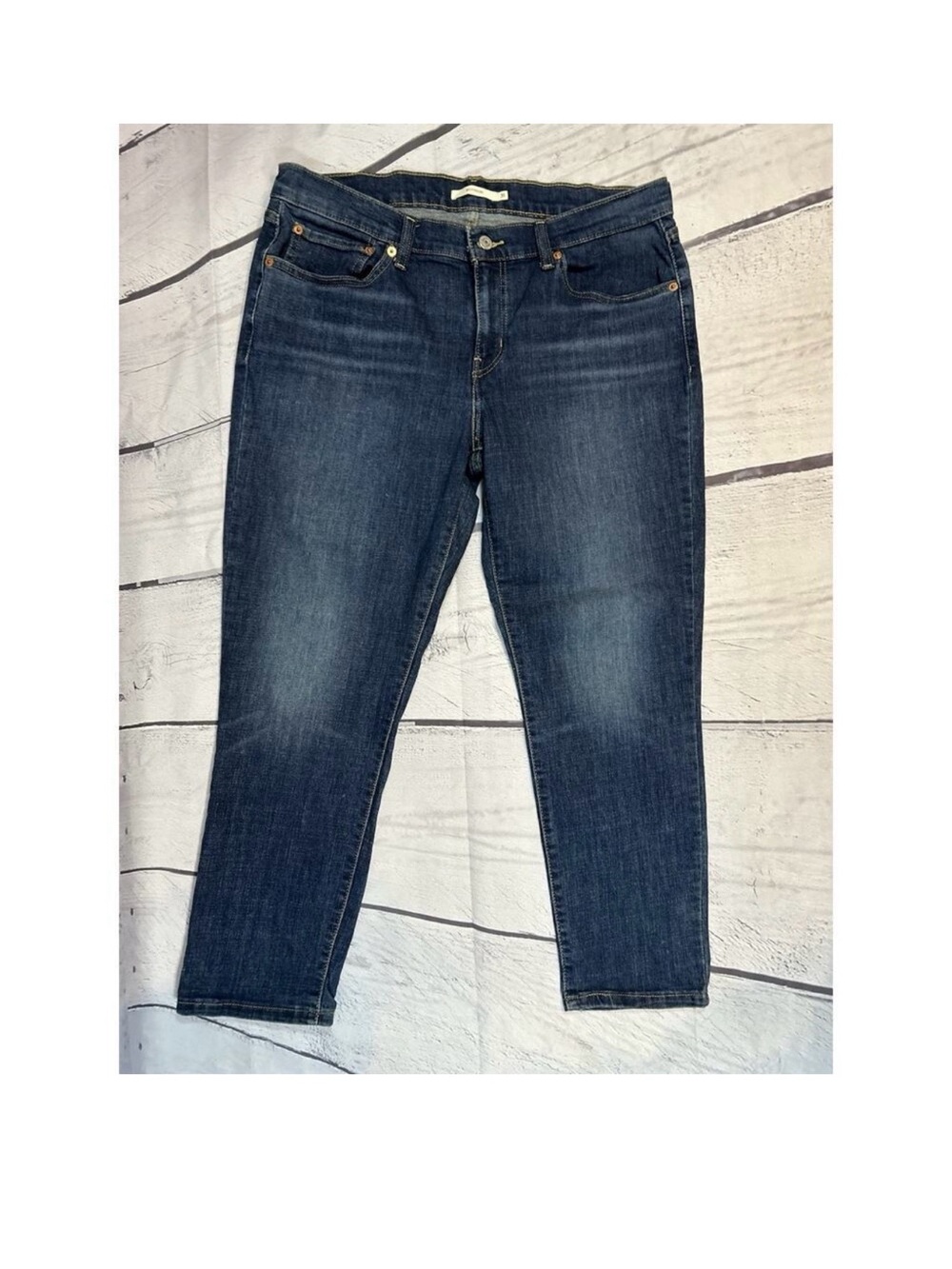 Dark Wash Levi’s Boyfriend Jeans Women’s Size 31 Cropped 5-Pocket Denim